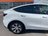 Tesla Model Y (Standard RWD | Weiss Interiur ) - Tesla Model Y aus 2024
