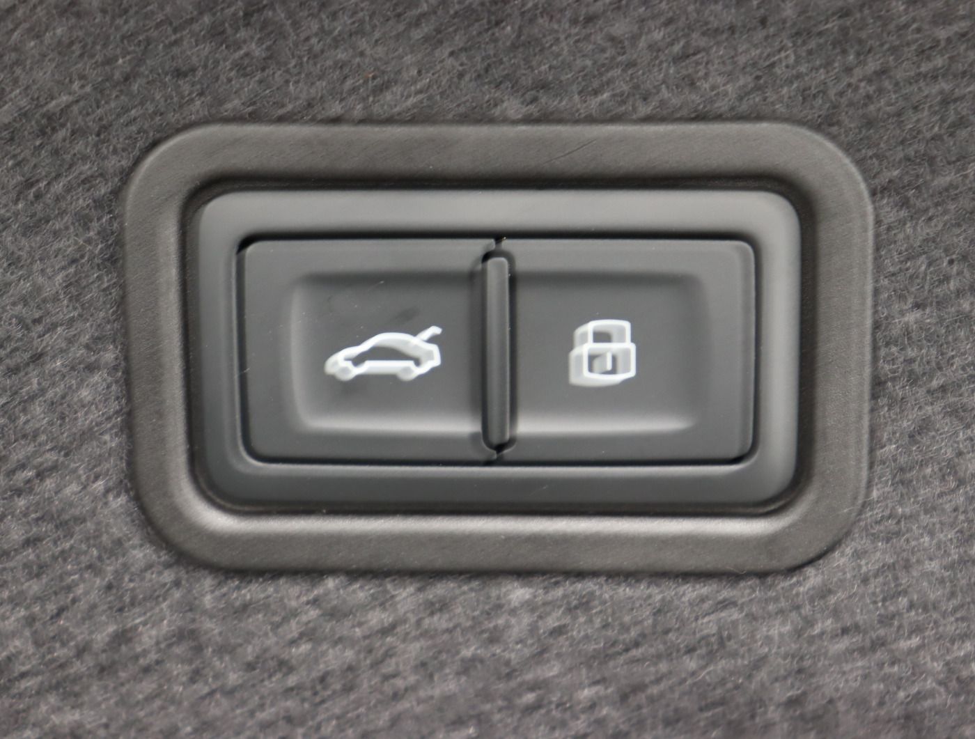 Audi A8 - Bild 15