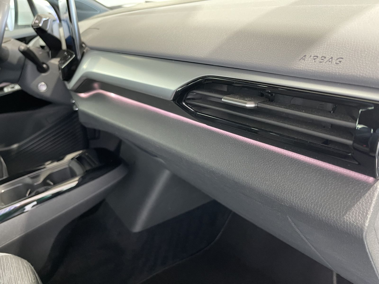 Fahrzeugabbildung Volkswagen ID.4 Pro Performance 150 kW*LED*AHK*Cam*Navi*WP*