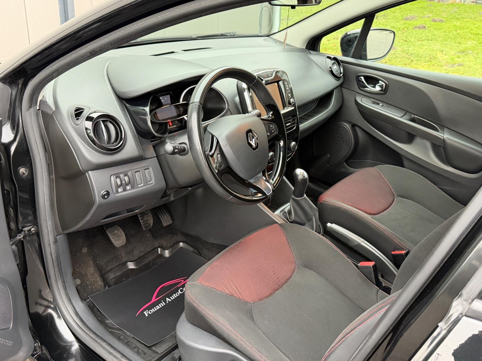 Renault Clio 2015 — photo 12