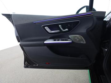 2022 Mercedes-BENZ EQE — миниатюра 13