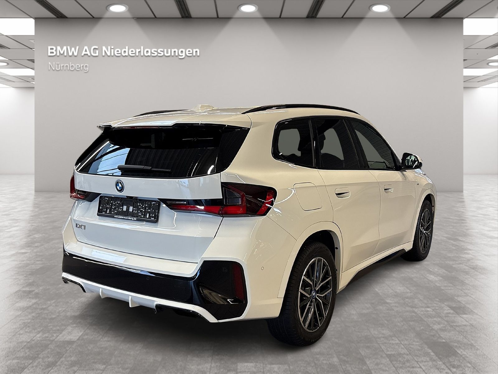 BMW iX1 eDrive20 MSport Sportsitze Kamera Standklim foto 4