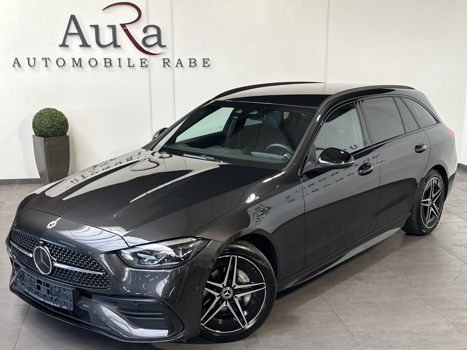 Fahrzeugabbildung Mercedes-Benz C 300 T AMG-Line NAV+LED+NIGHT+KEYLESS+DISTRONIC