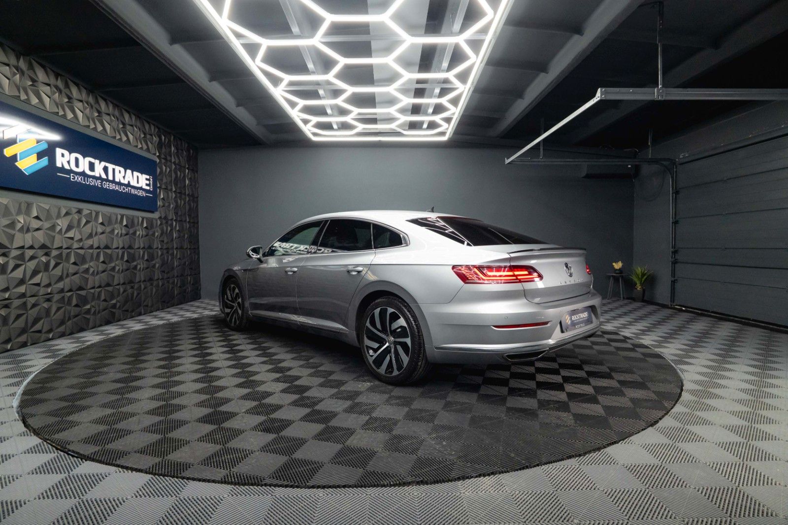 Fahrzeugabbildung Volkswagen Arteon R-Line+ | ACC | Massage | LED | 19 Zoll
