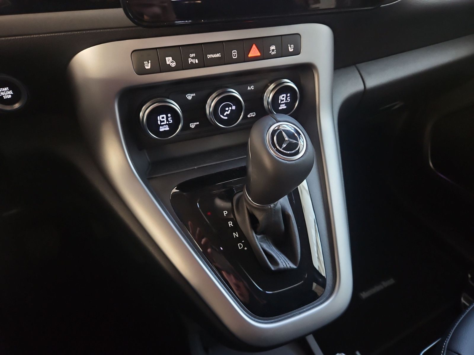 Fahrzeugabbildung Mercedes-Benz 200 Progressive LED RFK Nav 9,5"MBUX MOPF