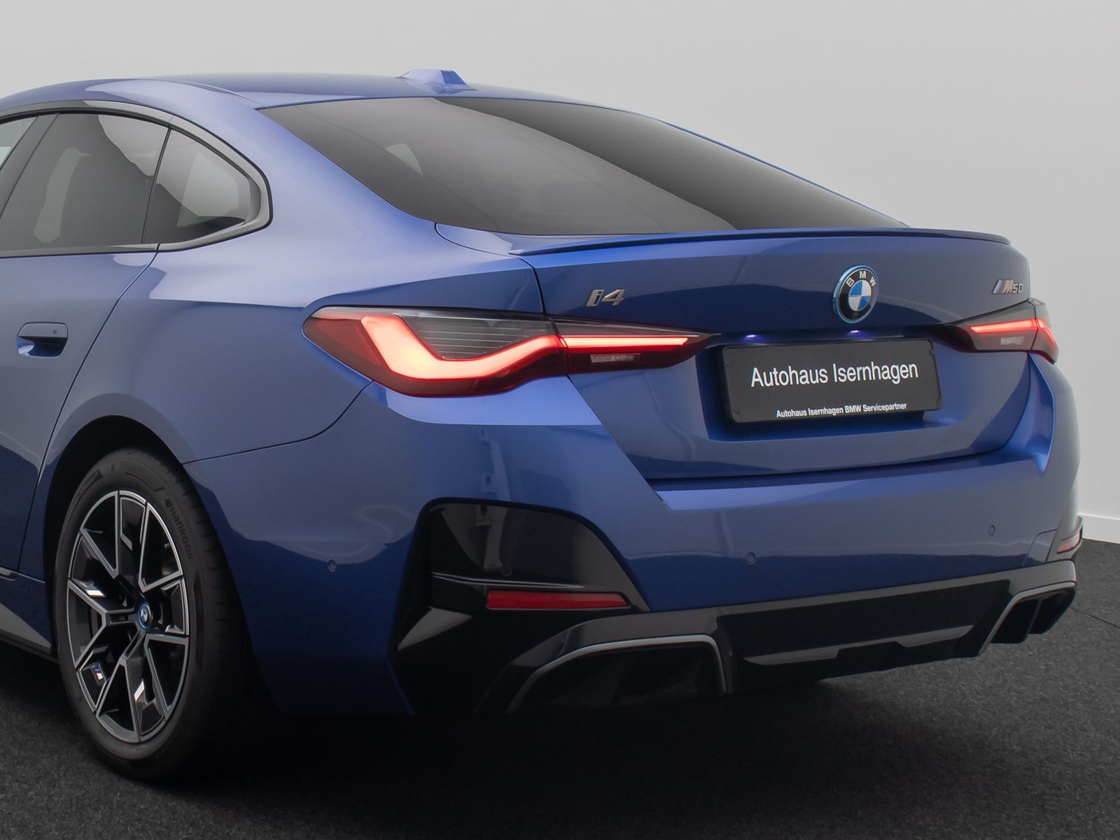 Fahrzeugabbildung BMW i4 M50 360° HUD AHK DAB Alarm H/K Komfort 18Zoll