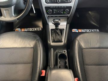 Skoda Octavia Combi Elegance DSG *NAVI*XENON*PDC*