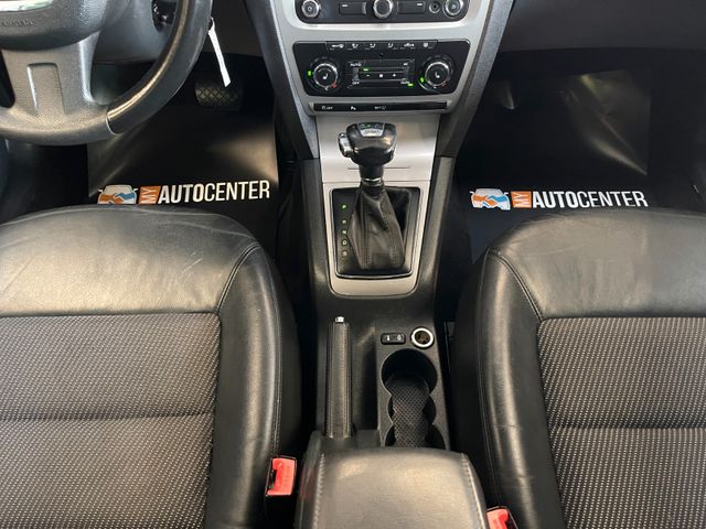 Skoda Octavia Combi Elegance DSG *NAVI*XENON*PDC*