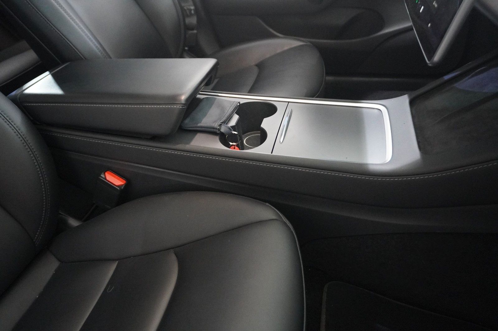 Fahrzeugabbildung Tesla Model 3 PERFORMANCE DUAL-MOTOR NAVI/LED/KAMERA