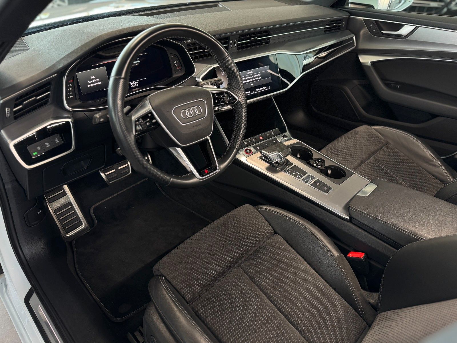 Fahrzeugabbildung Audi S6 Avant 3.0 TDI quattro "PANO Matrix-LED LM 20"