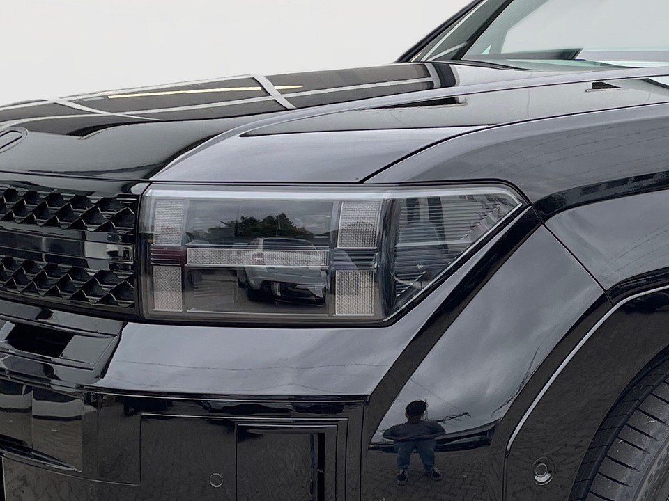 Fahrzeugabbildung Hyundai SANTA FE Plug-in 5-Sitzer AWD Blackline, Digital