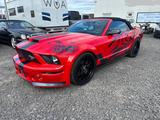 Ford Mustang V6 Premium - Ford Mustang aus 2010: Cabrio