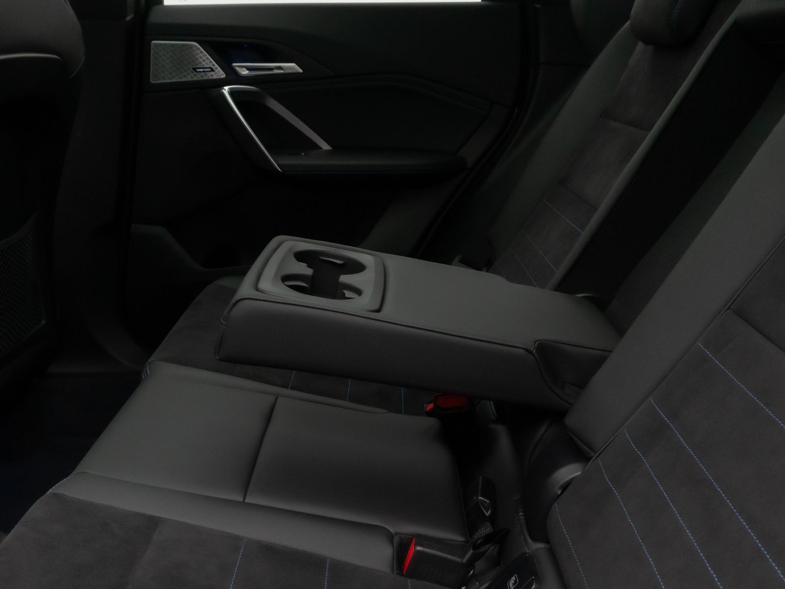 Fahrzeugabbildung BMW X1 sD20i M Sport Panorama Kamera DAB H/K Komfort