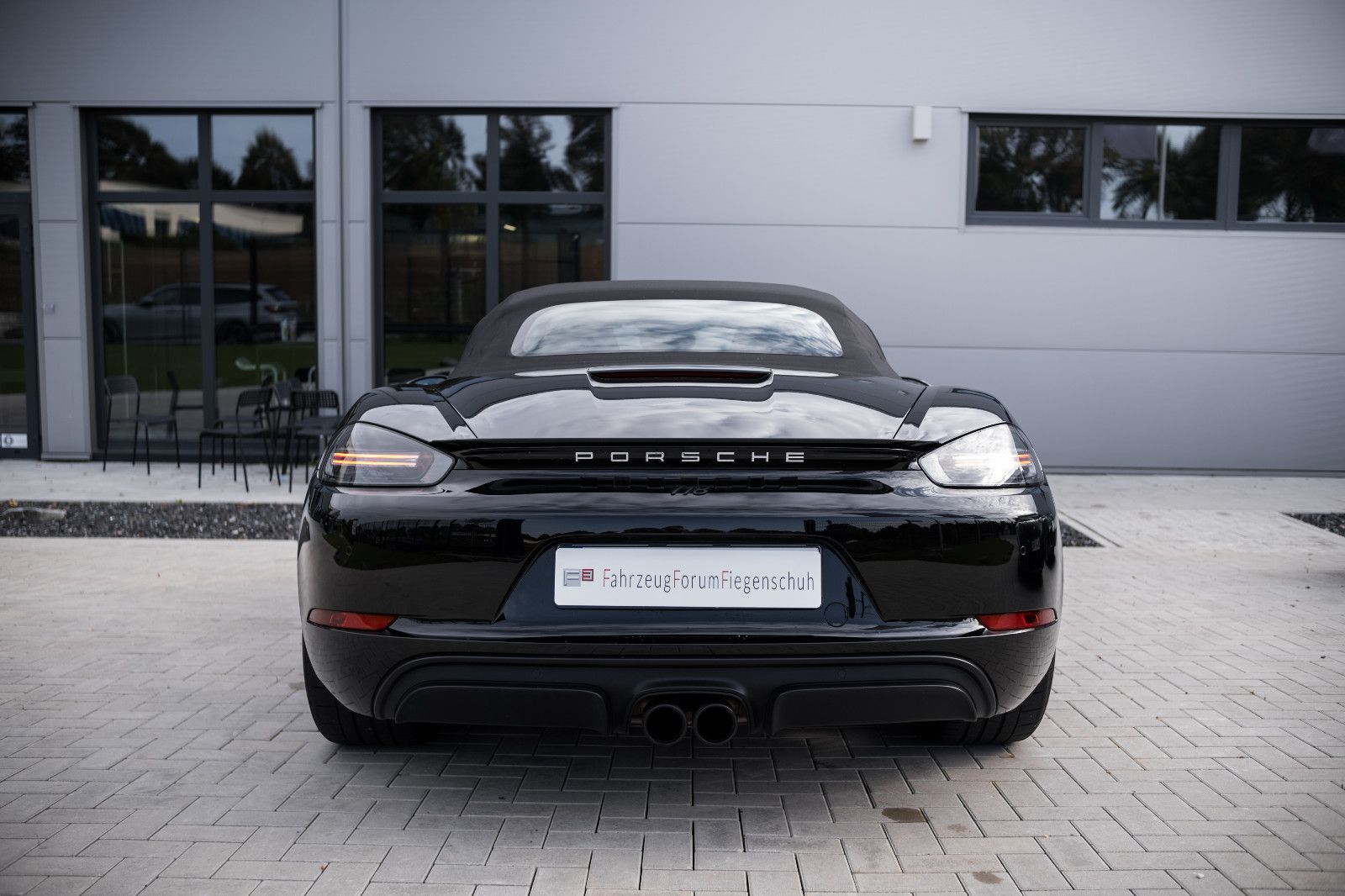 Fahrzeugabbildung Porsche Boxster 718 GTS Cabriolet-Approved-Bose-DAB+