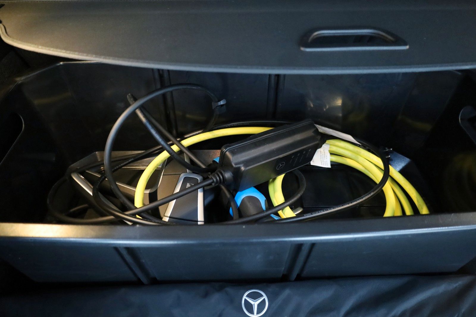 Fahrzeugabbildung Mercedes-Benz GLC 300 de 4M Coupe,Leder,Navi,360Kamera,ACC,SD