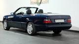 Mercedes-Benz E 220 Cabriolet mit geringer Laufleistung! - Mercedes-Benz E 220 mit Benzin-Antrieb