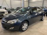 Opel Astra J Lim. 5-trg. Edition AHK Klima - Opel Astra mit Benzin-Antrieb: Limousine, Edition Lim