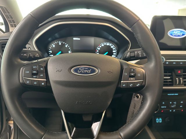Fahrzeugabbildung Ford Focus Turnier Cool & Connect*RFK*SHZ*SPURH.*1.HD