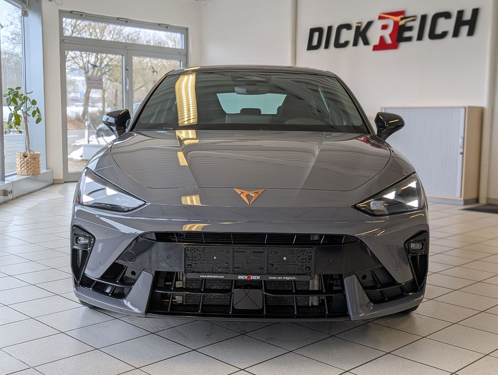 CUPRA Leon 2.0TSI VZ Matrix Pano Sennheiser Kamera 19" - Image 2