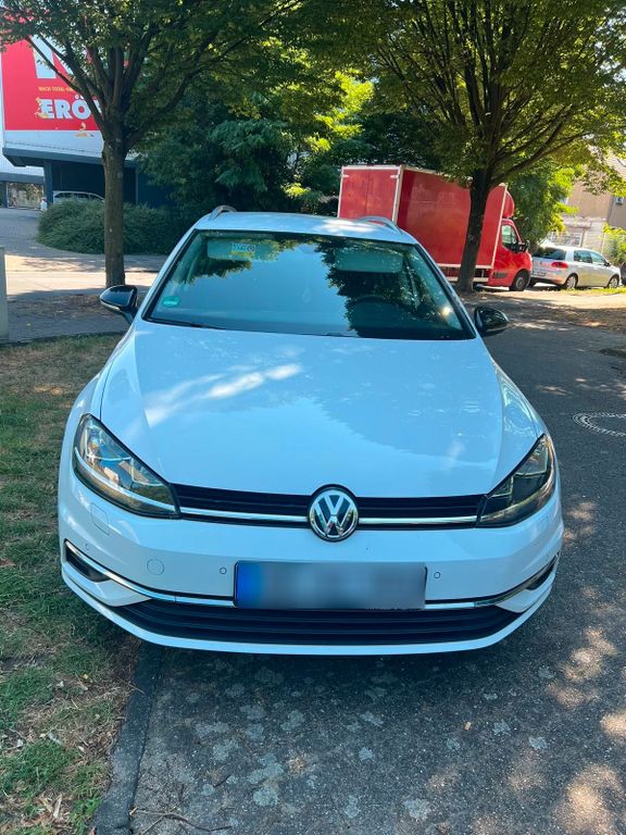 Image of Volkswagen Golf