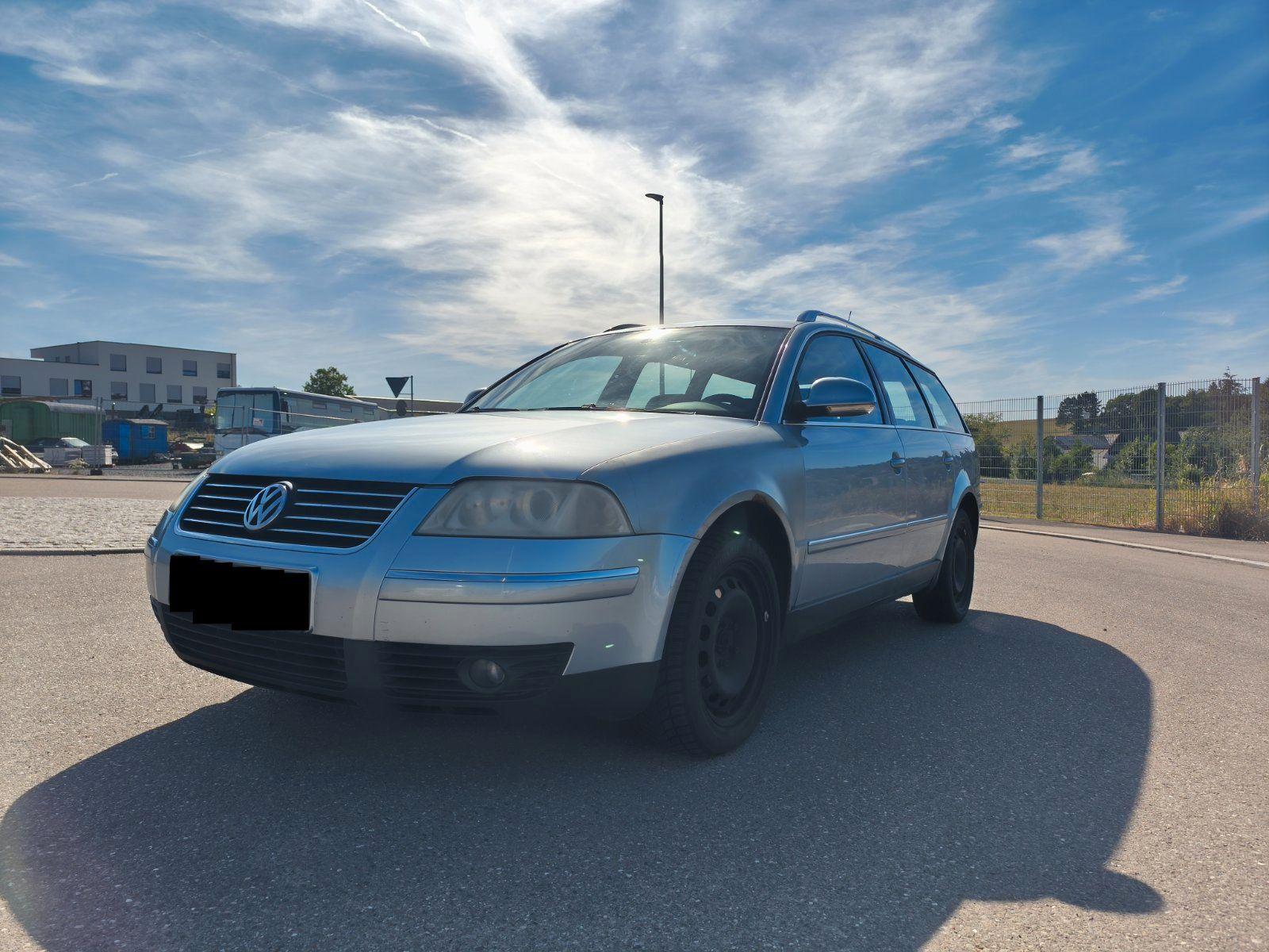 Volkswagen Passat 2004 — interior