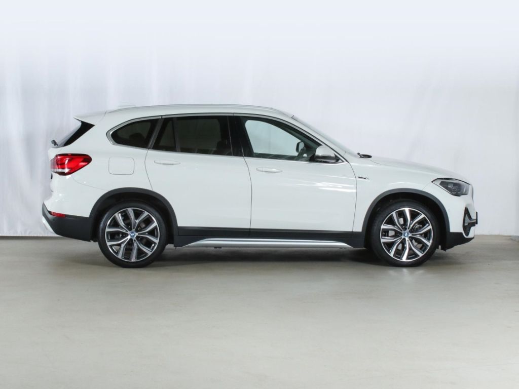 BMW X1 25e xLine AHK Panorama Sportsitze LED NAVI foto 4