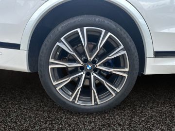 BMW X7 - 9