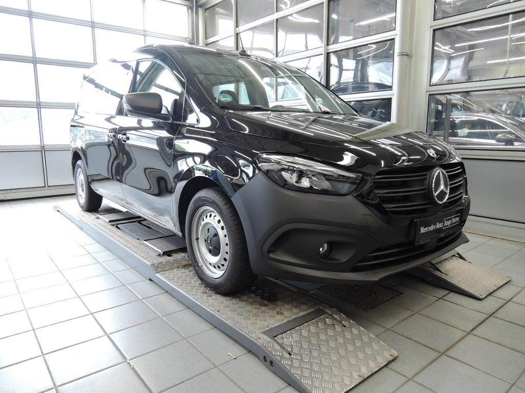 Image of Mercedes-Benz eCitan