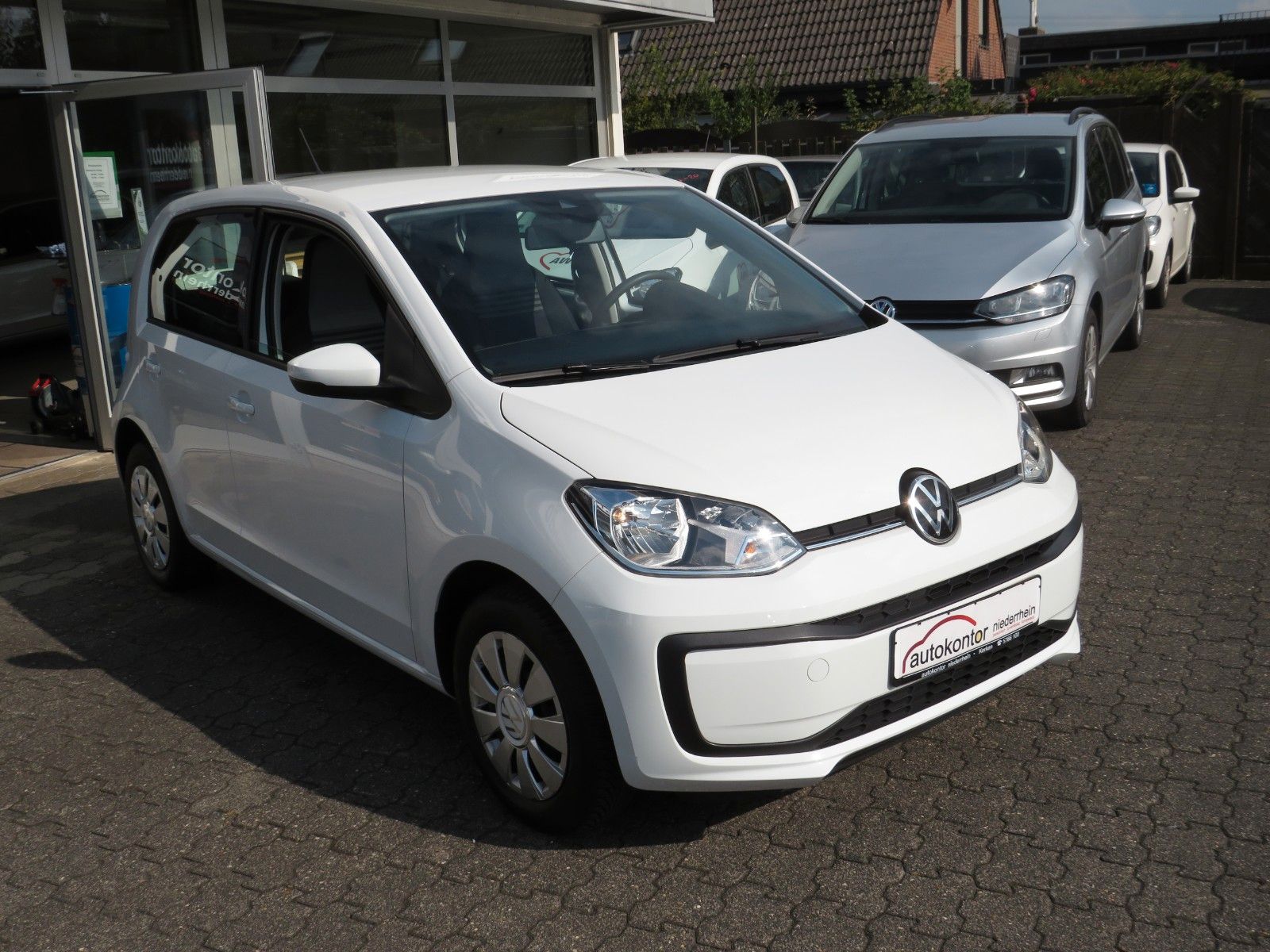 Fahrzeugabbildung Volkswagen up! GJ-REIFEN PDC GRA MAPS&MORE ASSISTENTSPAKET