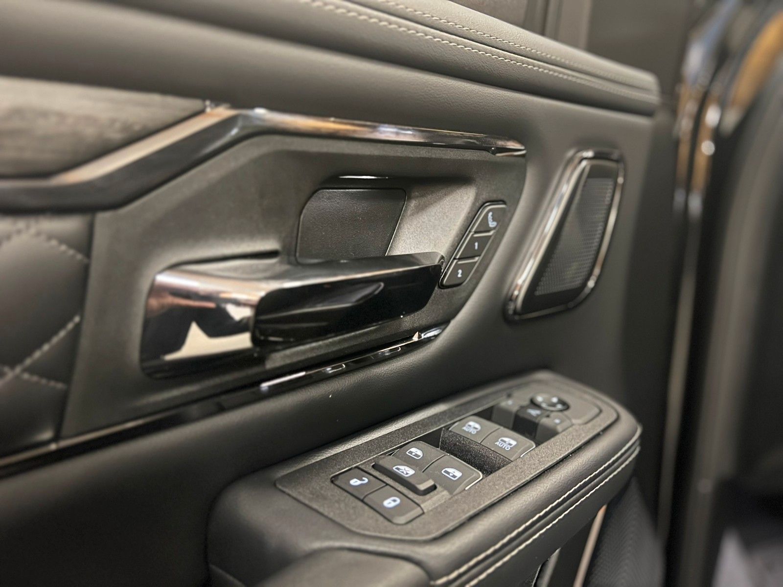 Fahrzeugabbildung Dodge RAM 1500 Limited Night  H/O 3.0L MY25