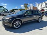 Volkswagen VOLKSWAGEN Passat Variant 2.0 TDI DSG Executive  - VW Passat Variant mit Halbautomatikschaltung