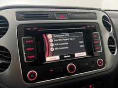 VW Tiguan Cup Sport & Style BMT/PANO / GARANTIE/AHK VW Tiguan Cup Sport & Style BMT/PANO / GARANTIE/AHK