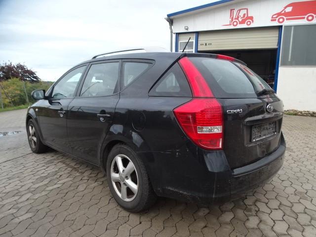 Kia cee'd 2011 — photo 6