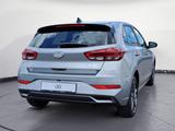 Hyundai i30 1.5 T-GDI Hybrid Advantage DCT Pluspaket - Hyundai i30 Gebrauchtwagen in Stuttgart