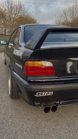 BMW e36 318iS Coupe / Rostfrei / Kein Ölverlust - BMW 318: 318is