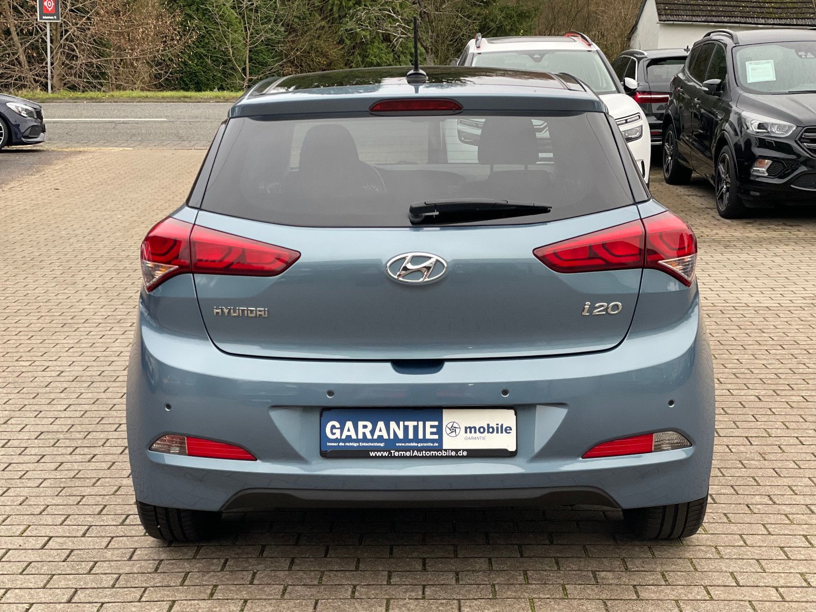 HYUNDAI i20, 2015, Benzin, 84 PS