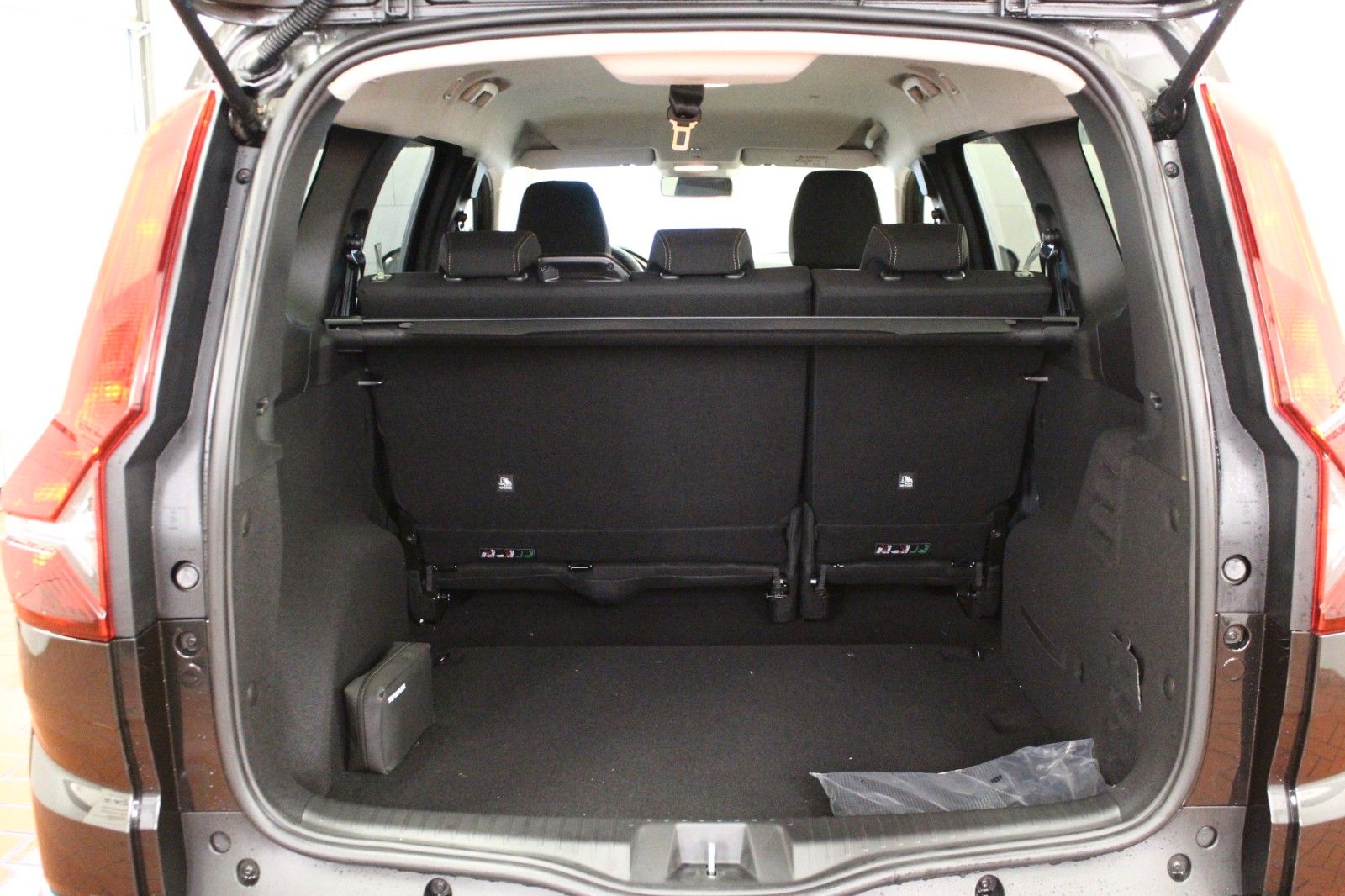 Fahrzeugabbildung Dacia Jogger Eco-G 100 Extreme+ 5-Sitzer *15240*