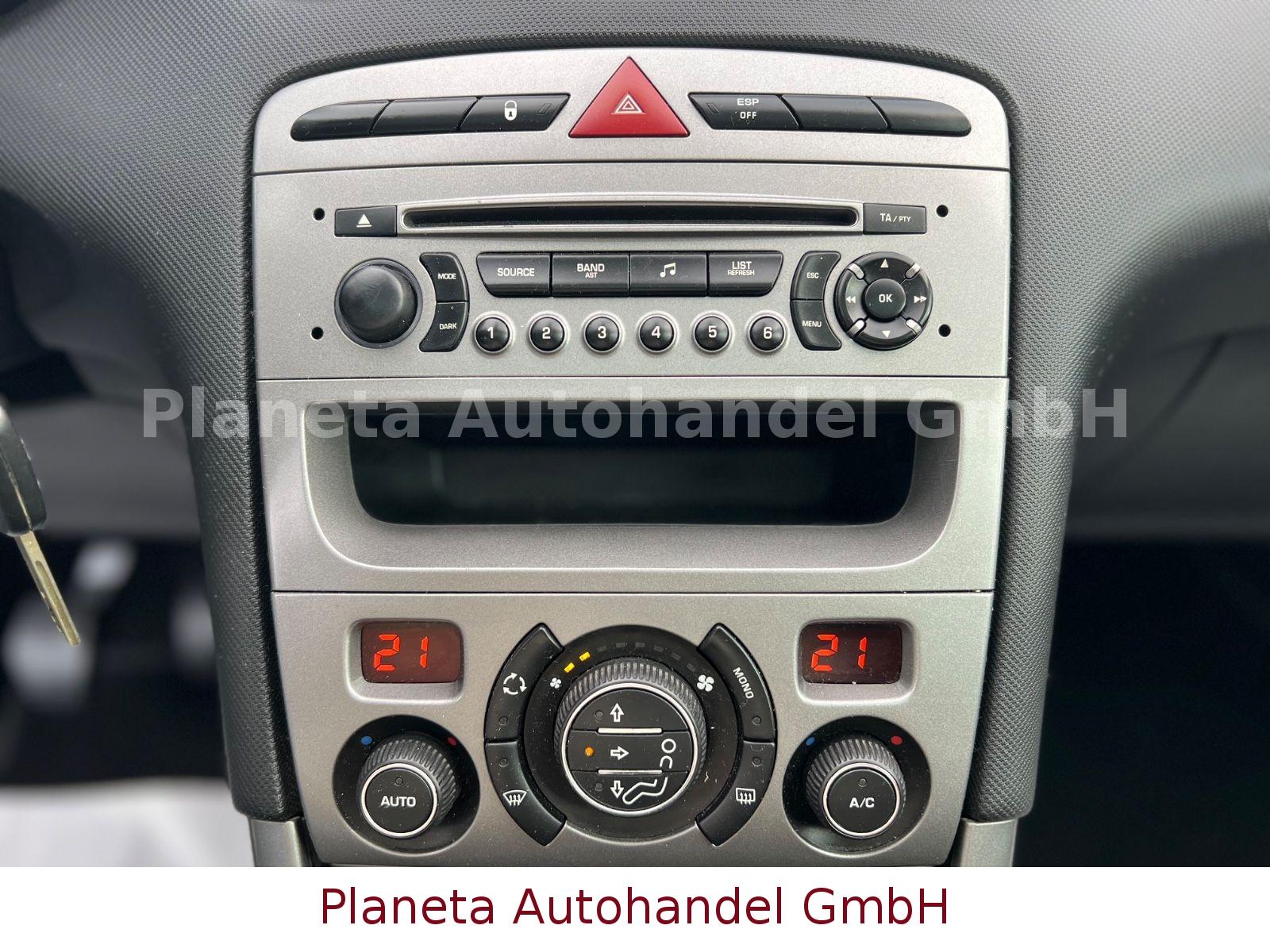 Peugeot 308 2011 — photo 19