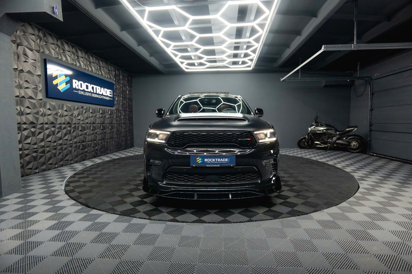 Fahrzeugabbildung Dodge Durango 5.7 V8 R/T 4x4 Night-Paket SRT TRACK PAK