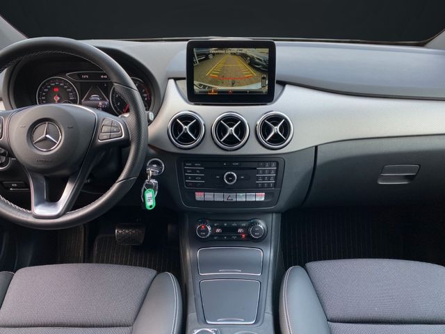 Mercedes-Benz B 220