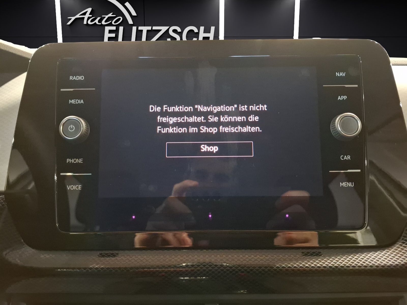 Fahrzeugabbildung Volkswagen T-Cross TSI Life LED AID ACC APP SH PDC LM