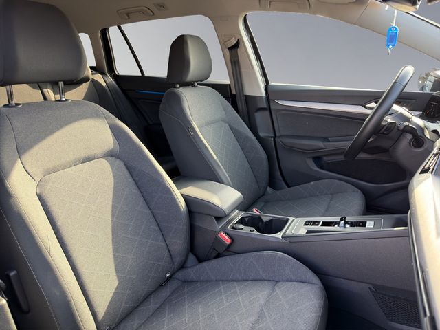 Golf VIII Variant 2.0 TDI Life DSG AHK ACC LED