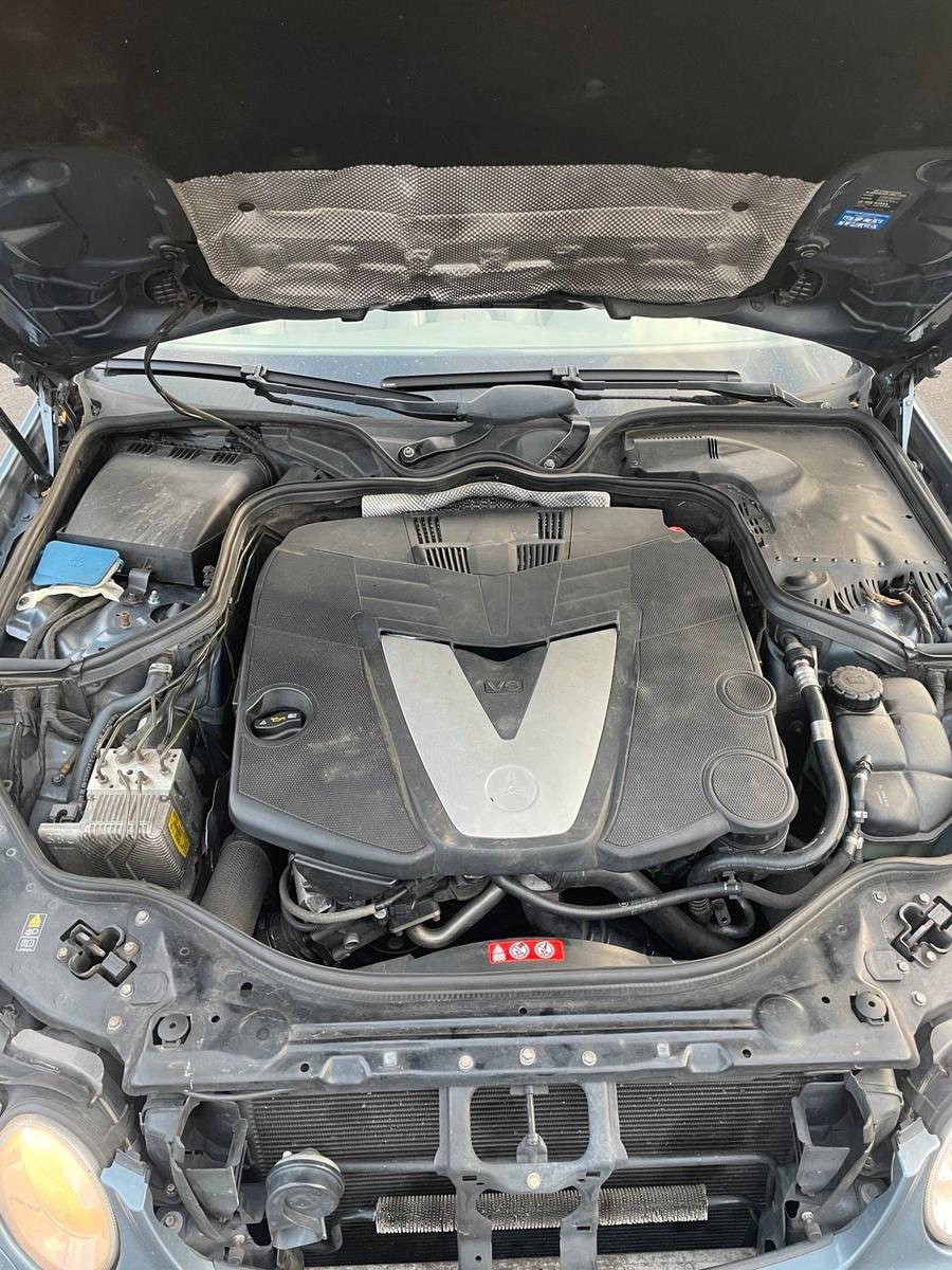 Mercedes-Benz 320 2005 — photo 11