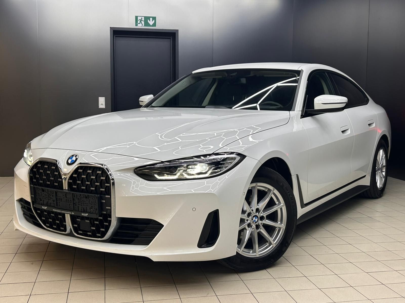 Fahrzeugabbildung BMW 420 Gran Coupé FACEL+VIRTU+LEDER+HEAD+LED+KAM+M