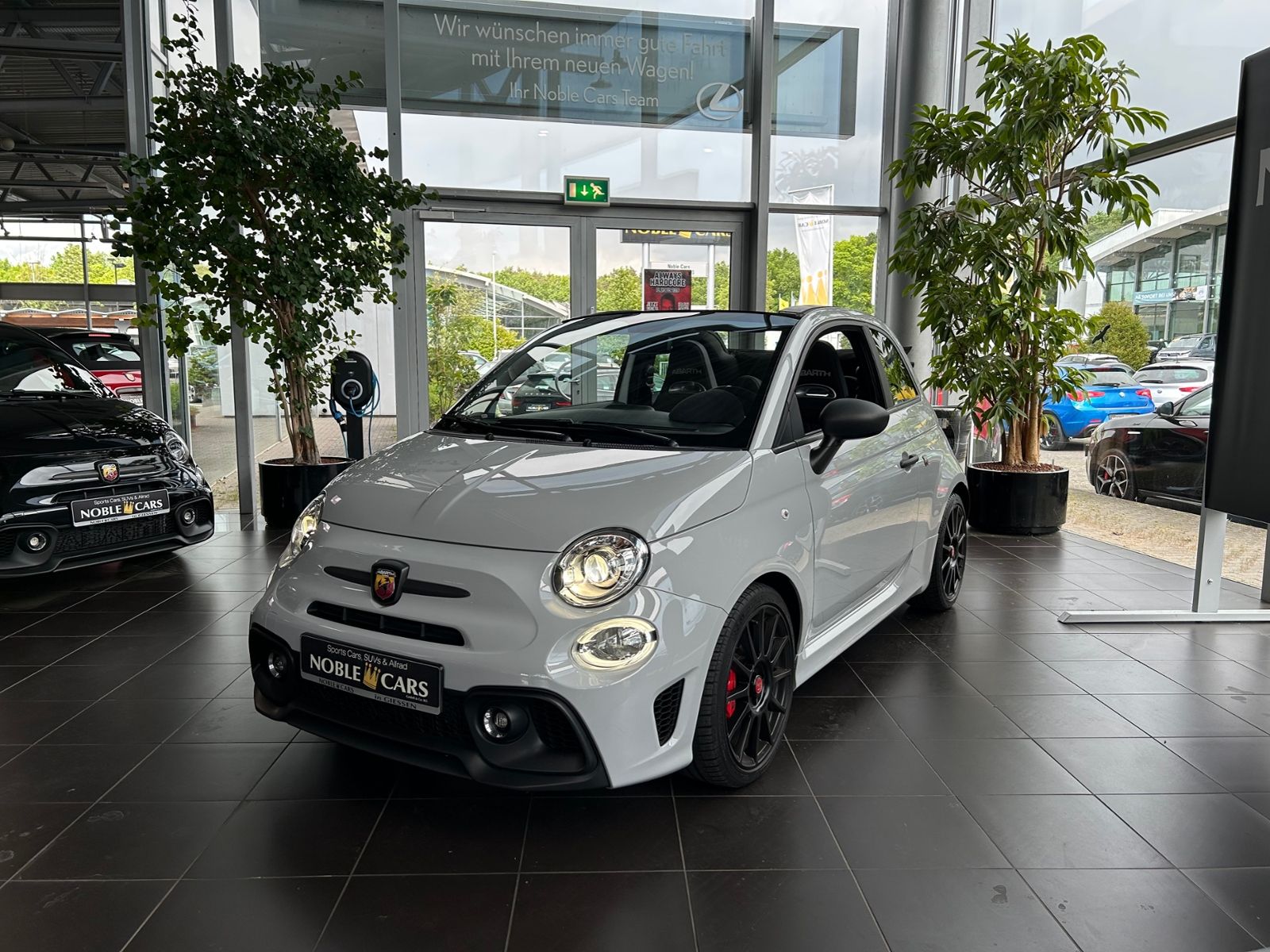 Fahrzeugabbildung Abarth 595C Cabrio Competizione BEATS XEN CARPLAY PDC