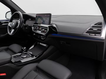 Fahrzeugabbildung BMW X3 xD20d Panoram Kamera DAB HiFi Komfort ACC 19"