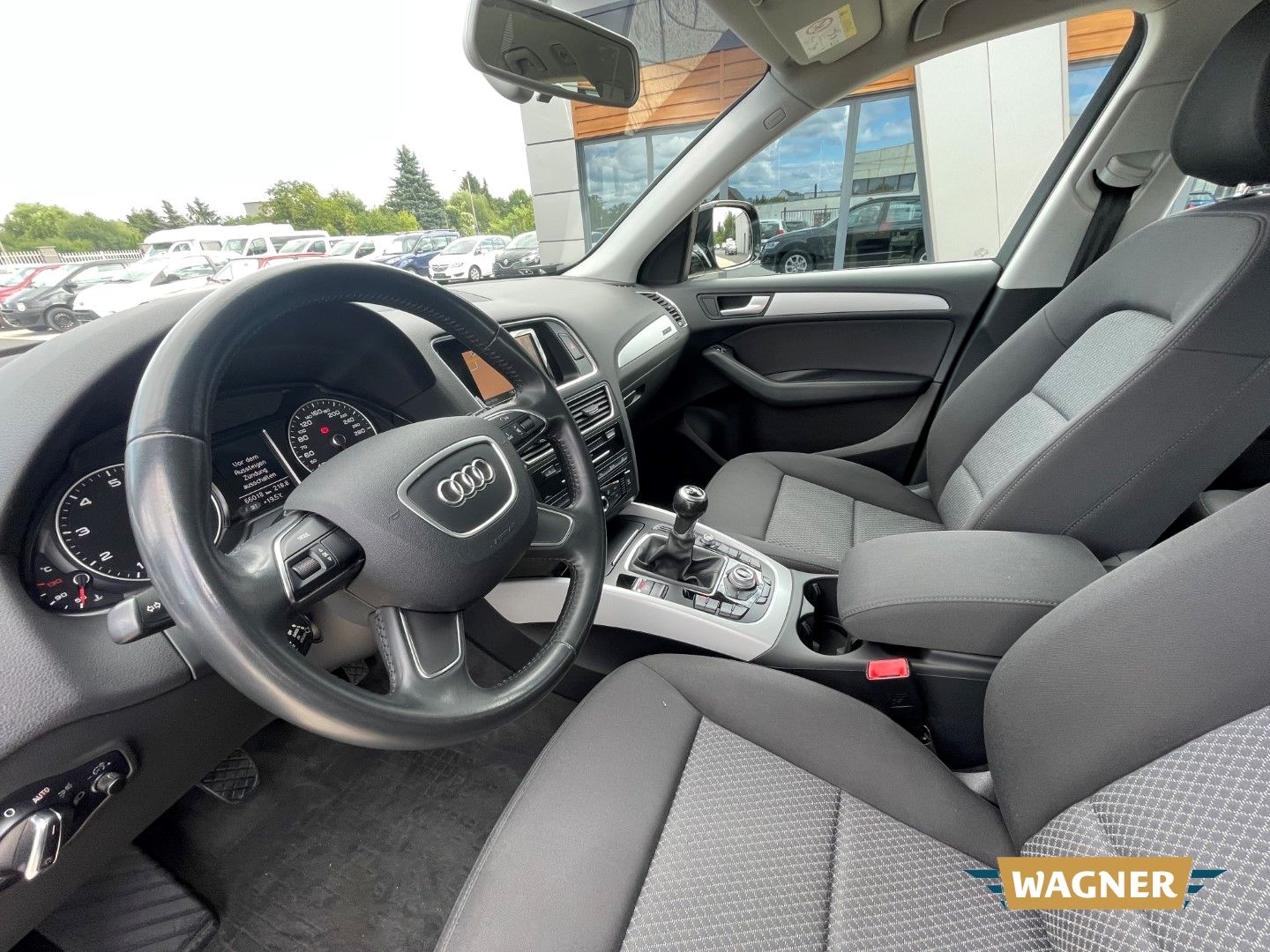 Fahrzeugabbildung Audi Q5 2.0 TFSI quattro Klimaautomatik Tempomat