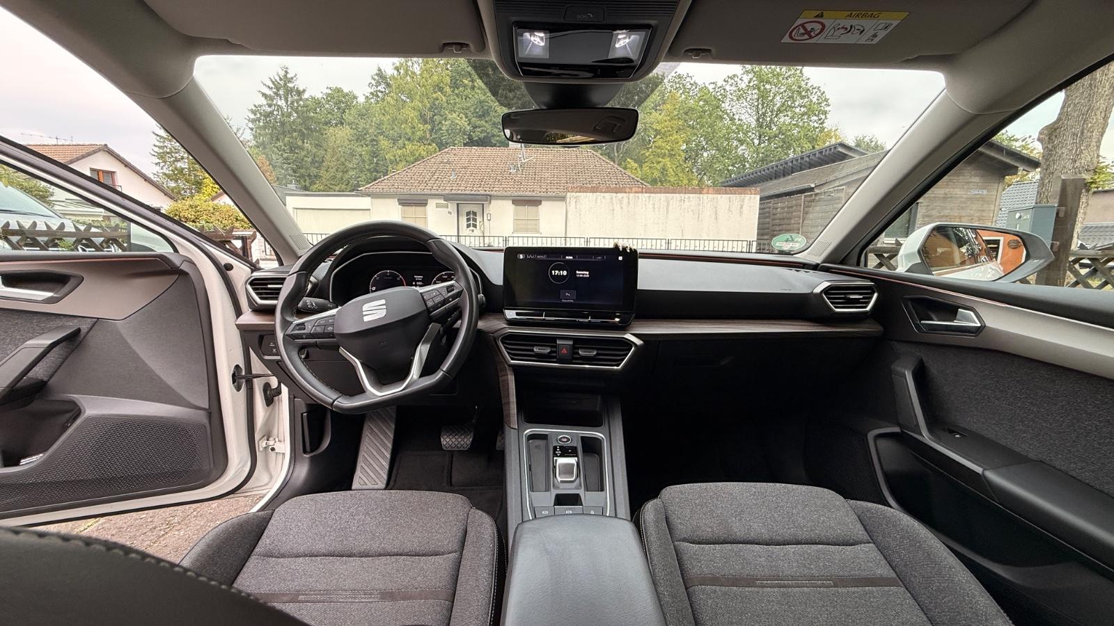 Seat Leon 1.4 e-HYBRID Xcellence DSG Sportstourer...