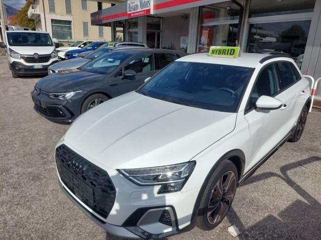 Audi AUDI A3 allstreet TFSI 110 kW S tronic Identity 
