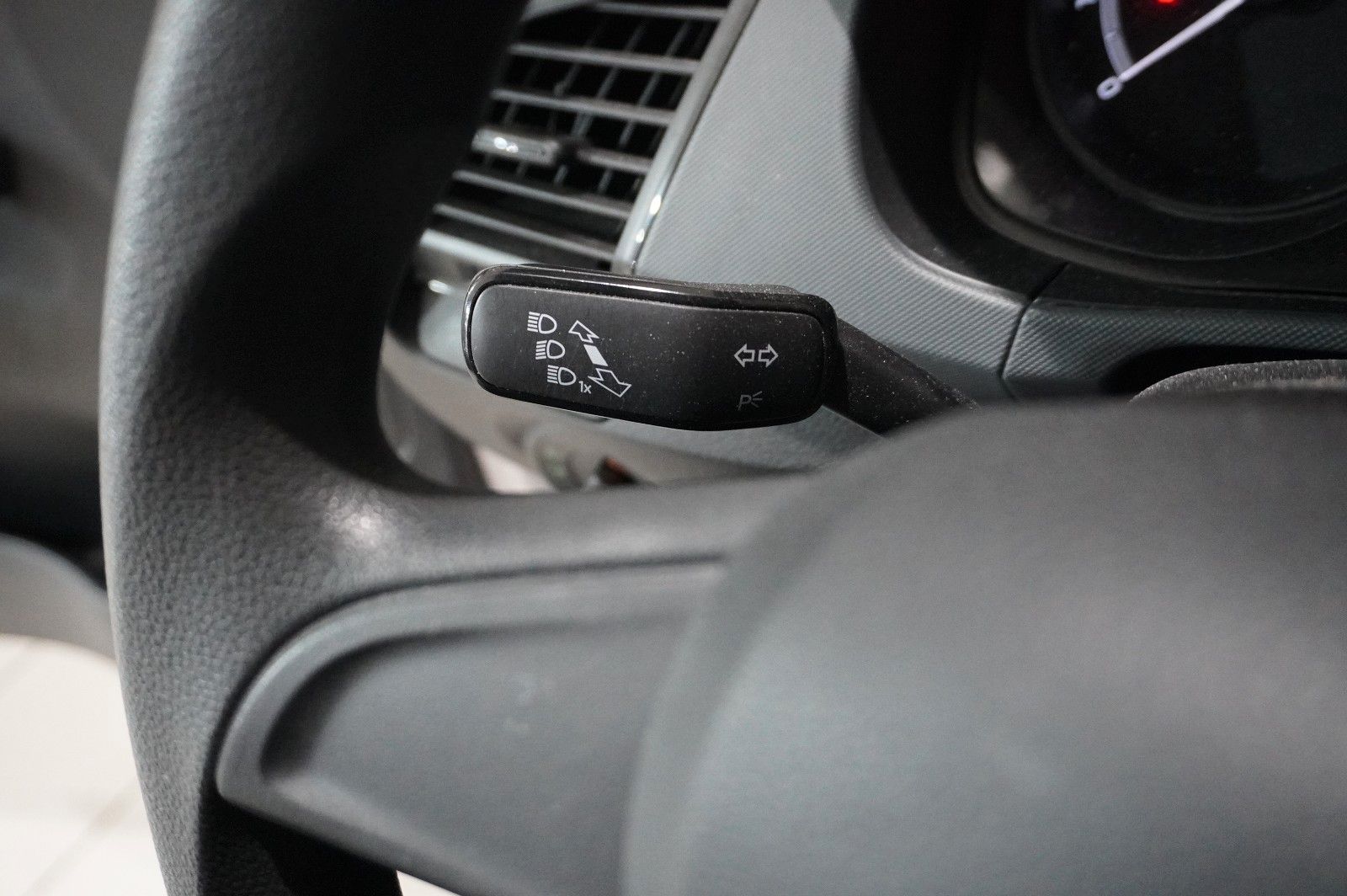 Fahrzeugabbildung SKODA Fabia 1.0 ACTIVE 5-TÜR LED/KLIMA/USB/NEBEL/BT